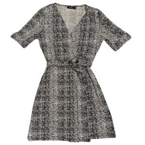 CLOSET CLEAR OUT! Black and White Patterned APT 9 Women's Dress - size m